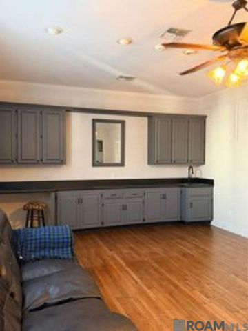 1030 2nd St, Morgan City, LA 70380