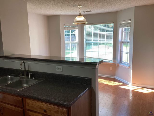 1720 Byrom Parkway, Jonesboro, GA 30236