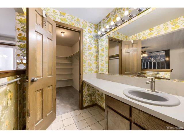 3500 S Ivanhoe St, Denver, CO 80237