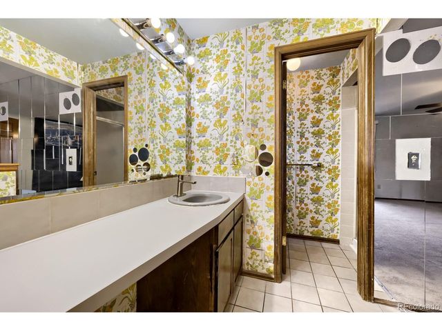 3500 S Ivanhoe St, Denver, CO 80237