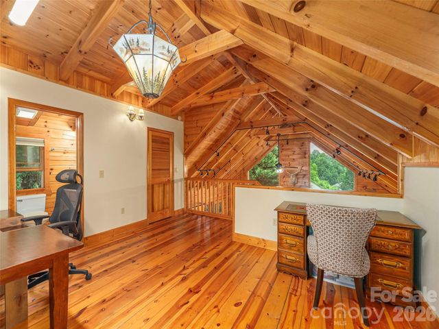 193 Valley Creek Drive, Maggie Valley, NC 28751