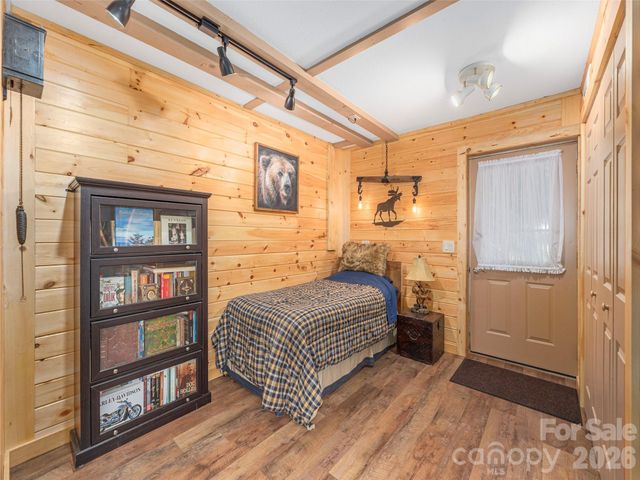 193 Valley Creek Drive, Maggie Valley, NC 28751