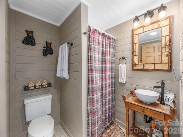 193 Valley Creek Drive, Maggie Valley, NC 28751