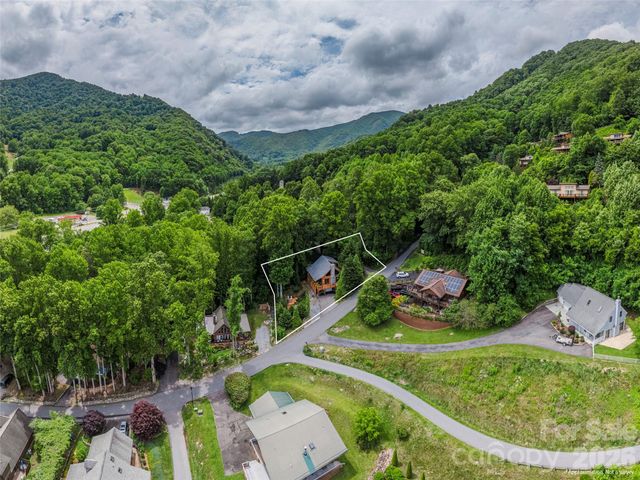 193 Valley Creek Drive, Maggie Valley, NC 28751