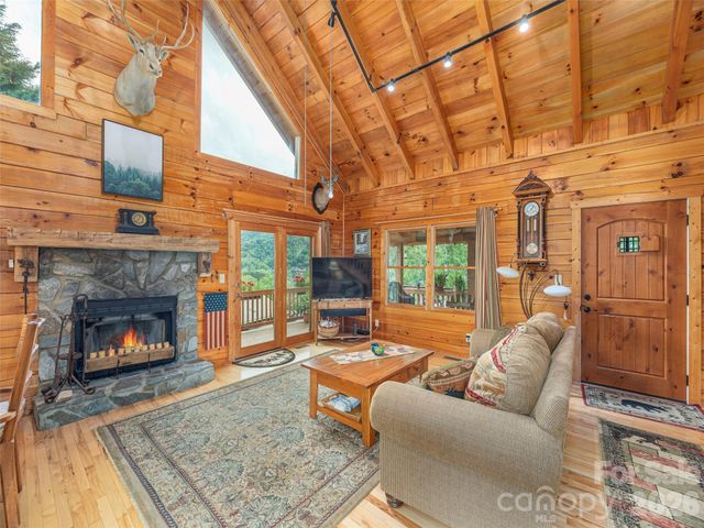 193 Valley Creek Drive, Maggie Valley, NC 28751