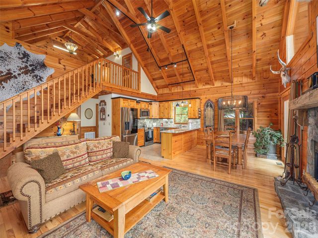 193 Valley Creek Drive, Maggie Valley, NC 28751