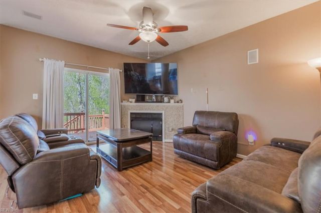 7 Creekmere CV, Newport News, VA 23603