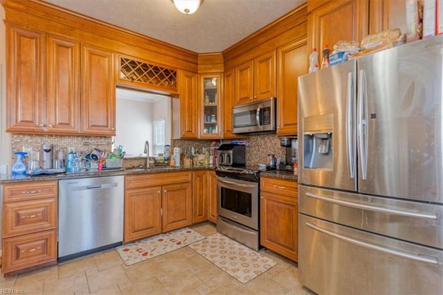 7 Creekmere CV, Newport News, VA 23603