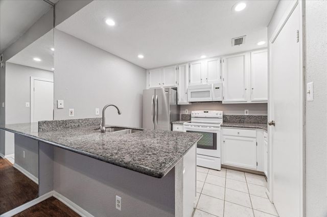 11711 Memorial Drive 510, Houston, TX 77024