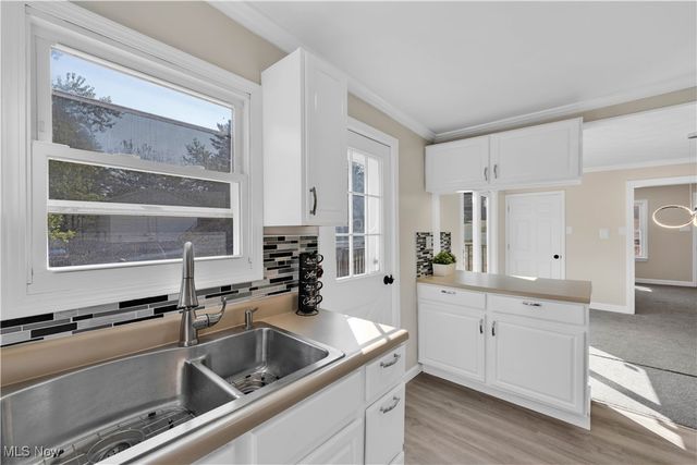 1575 Faye Road, Akron, OH 44306