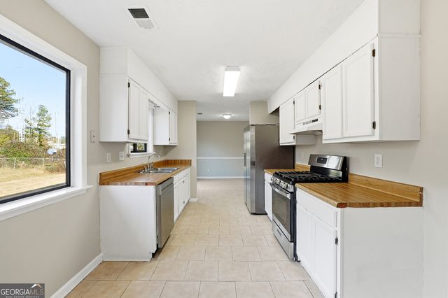 3265 Trotters Walk Circle, Snellville, GA 30078