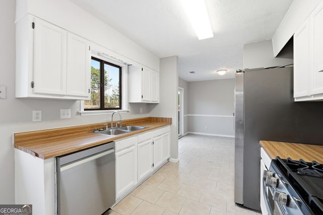 3265 Trotters Walk Circle, Snellville, GA 30078