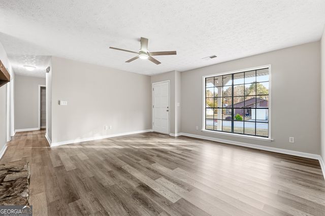 3265 Trotters Walk Circle, Snellville, GA 30078