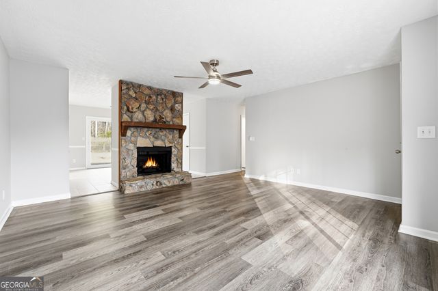 3265 Trotters Walk Circle, Snellville, GA 30078