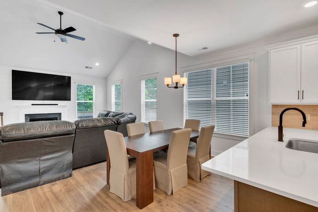 261 Cornice Dr, La Vergne, TN 37086