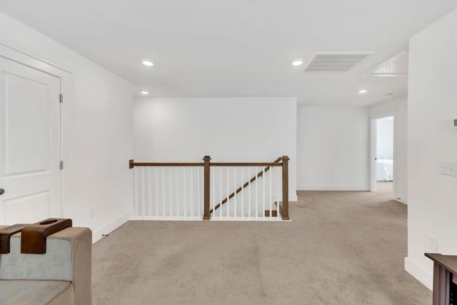 261 Cornice Dr, La Vergne, TN 37086