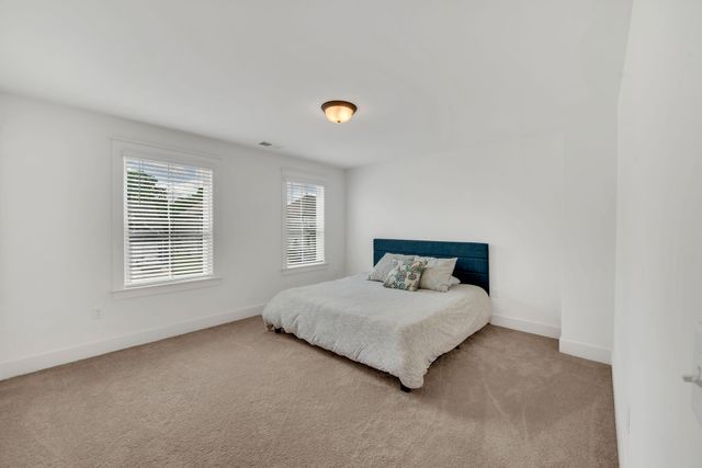 261 Cornice Dr, La Vergne, TN 37086