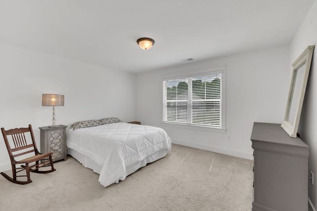 261 Cornice Dr, La Vergne, TN 37086