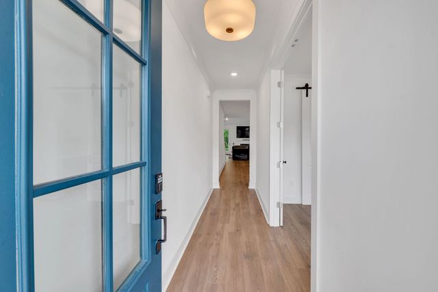 261 Cornice Dr, La Vergne, TN 37086