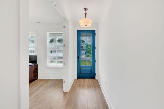 261 Cornice Dr, La Vergne, TN 37086