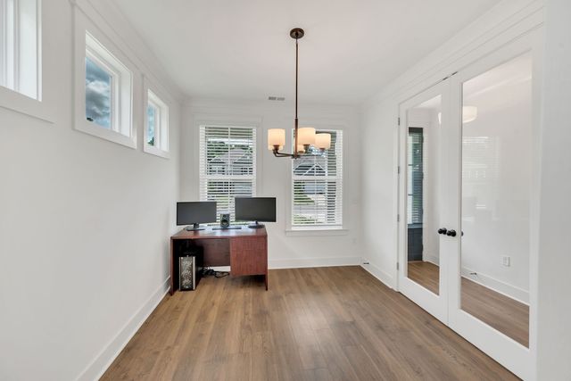 261 Cornice Dr, La Vergne, TN 37086