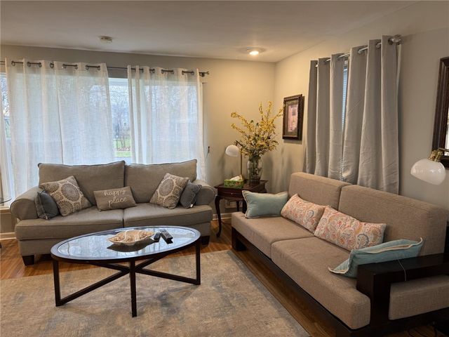 68 Stanford Road, Rochester, NY 14620