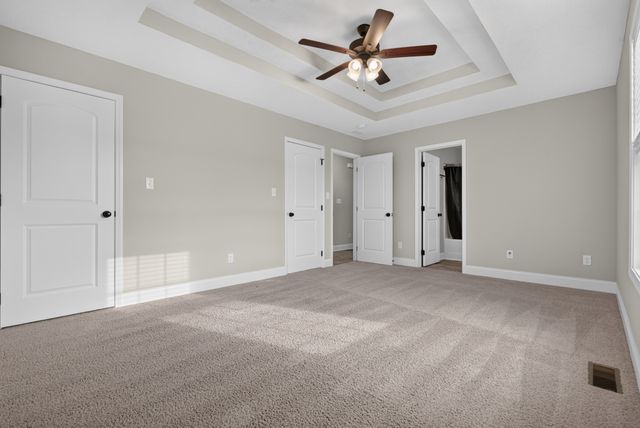 521 Labrador Dr, Bowling Green, KY 42101