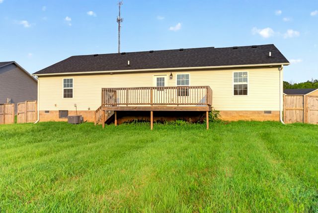 521 Labrador Dr, Bowling Green, KY 42101