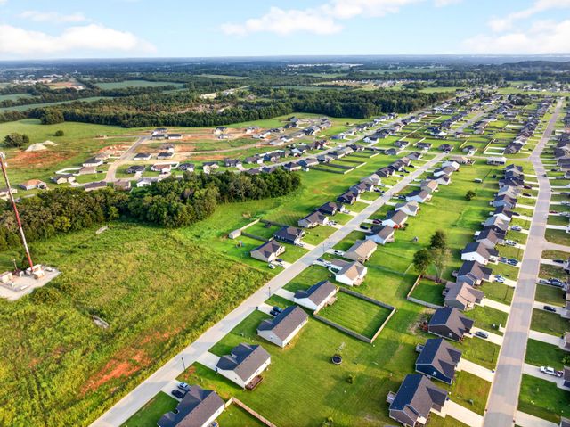 521 Labrador Dr, Bowling Green, KY 42101