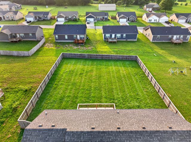 521 Labrador Dr, Bowling Green, KY 42101
