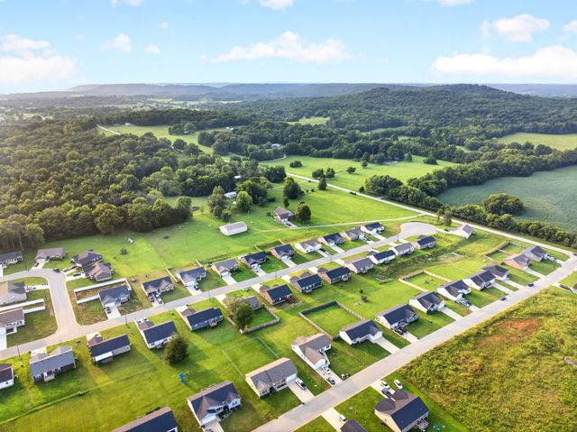 521 Labrador Dr, Bowling Green, KY 42101