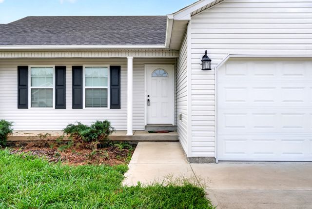 521 Labrador Dr, Bowling Green, KY 42101