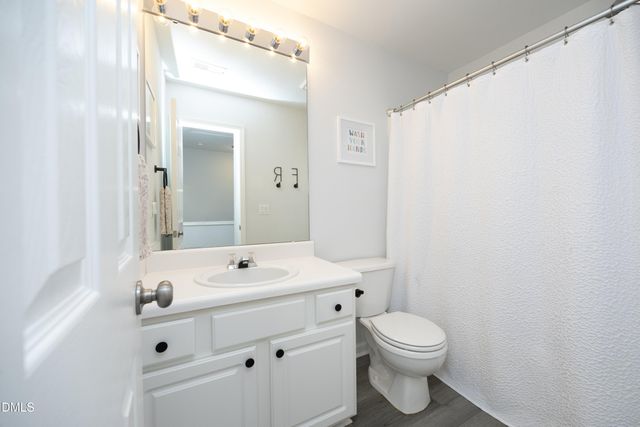 4224 Vienna Crest Drive, Raleigh, NC 27613