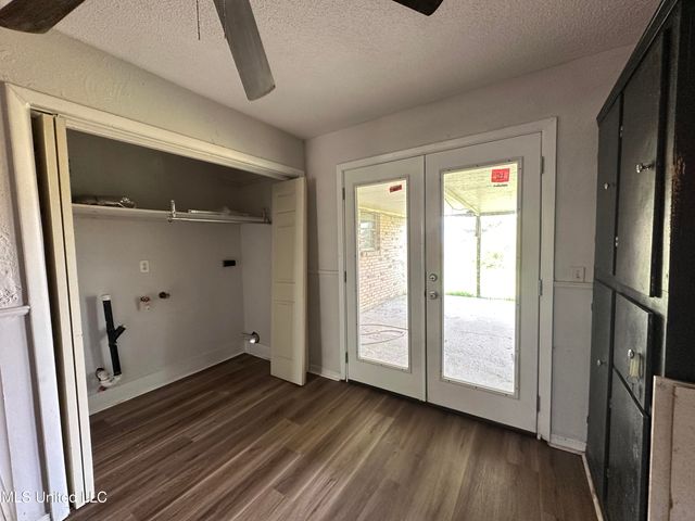 601 Spanish Acres Drive, Bay Saint Louis, MS 39520