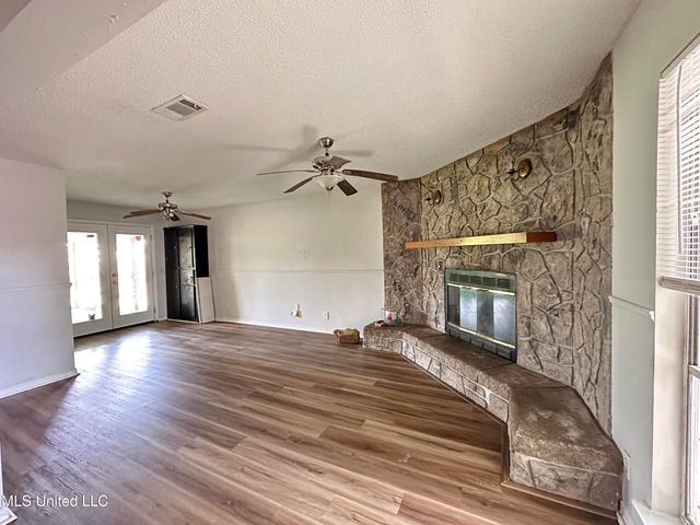 601 Spanish Acres Drive, Bay Saint Louis, MS 39520