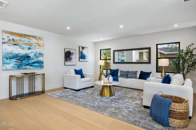 544 Pepper Street, Pasadena, CA 91103