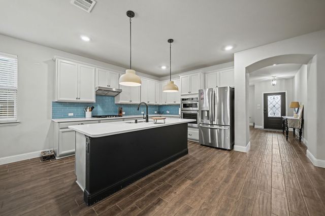 433 Forestridge Drive, Fate, TX 75087