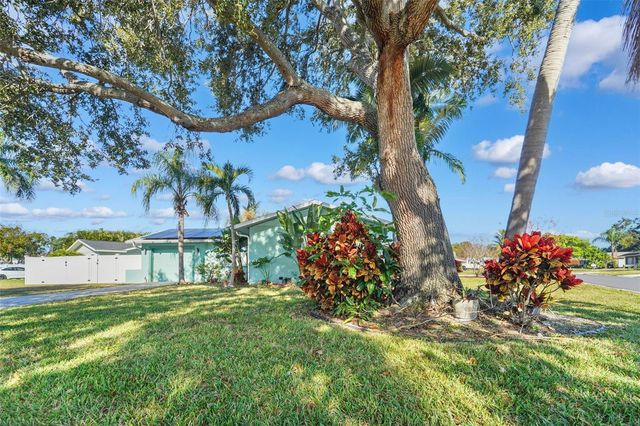 11017 64TH TERRACE, Seminole, FL 33772