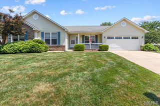 612 OTTER CREEK Trail, St Peters, MO 63376