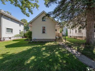 452 Sackett Avenue, Monroe, MI 48162