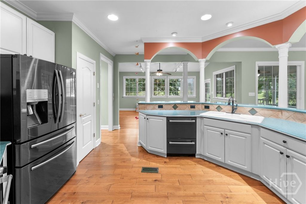 Image 17 of property listing at 2 Pine Lakes Point, Savannah, GA 31405