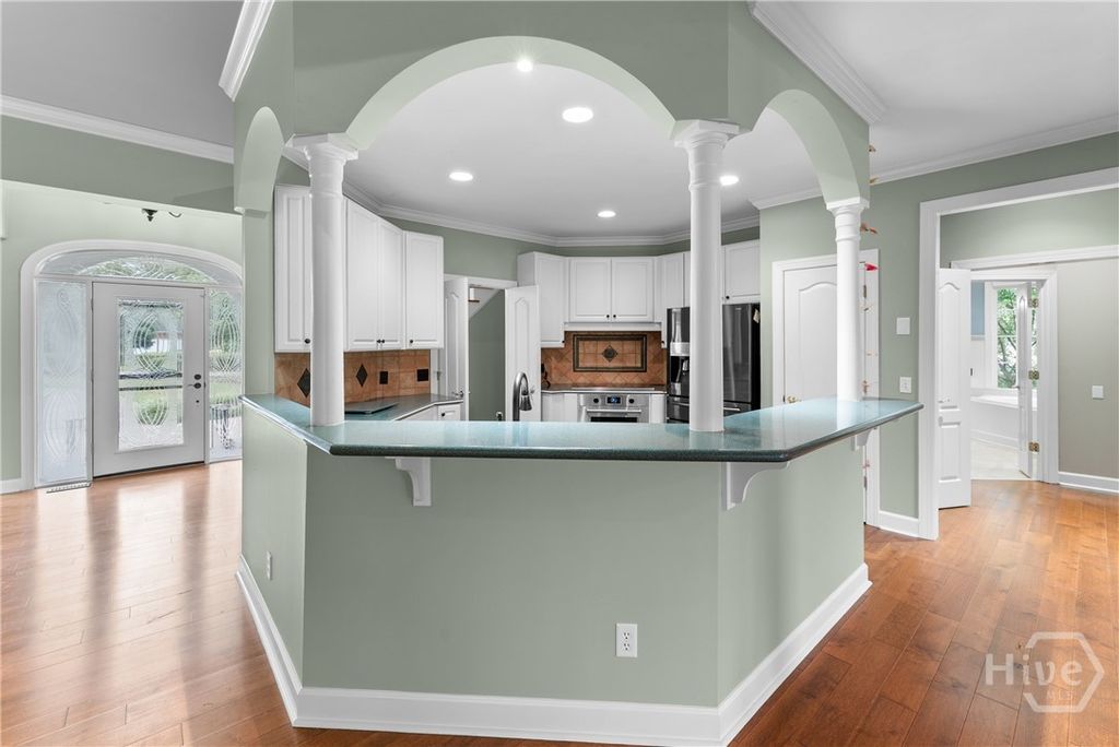 Image 18 of property listing at 2 Pine Lakes Point, Savannah, GA 31405