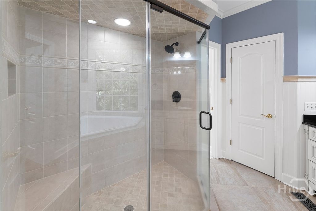 Image 25 of property listing at 2 Pine Lakes Point, Savannah, GA 31405