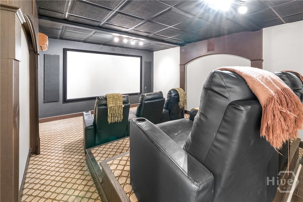 Image 28 of property listing at 2 Pine Lakes Point, Savannah, GA 31405