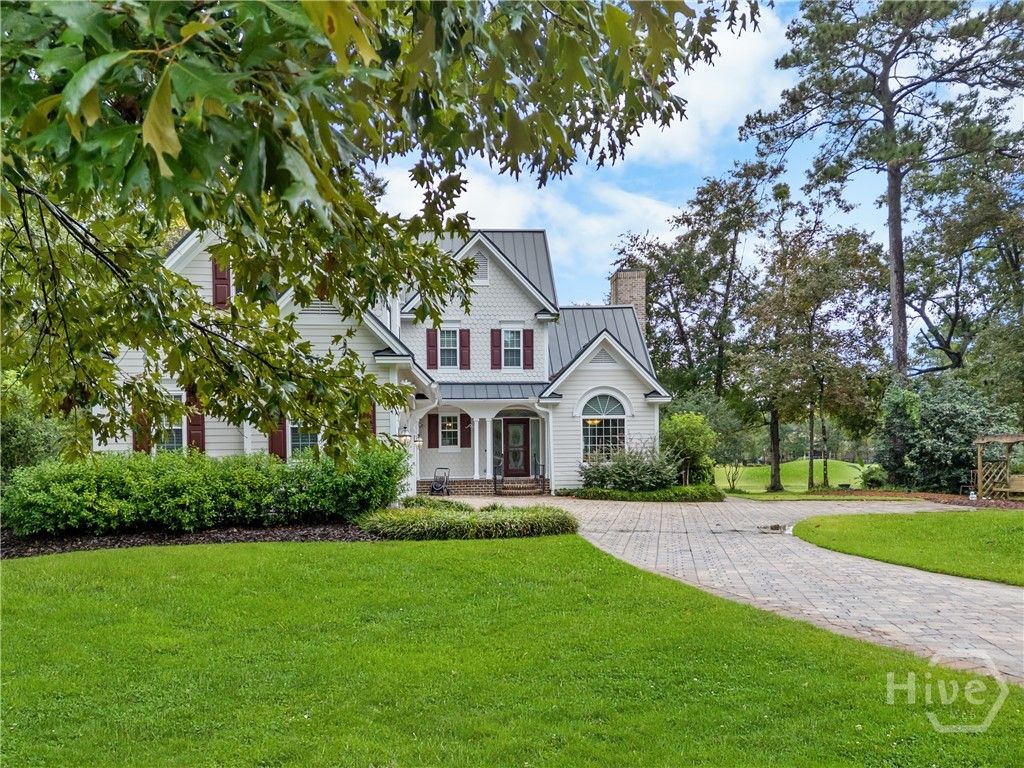 Image 3 of property listing at 2 Pine Lakes Point, Savannah, GA 31405