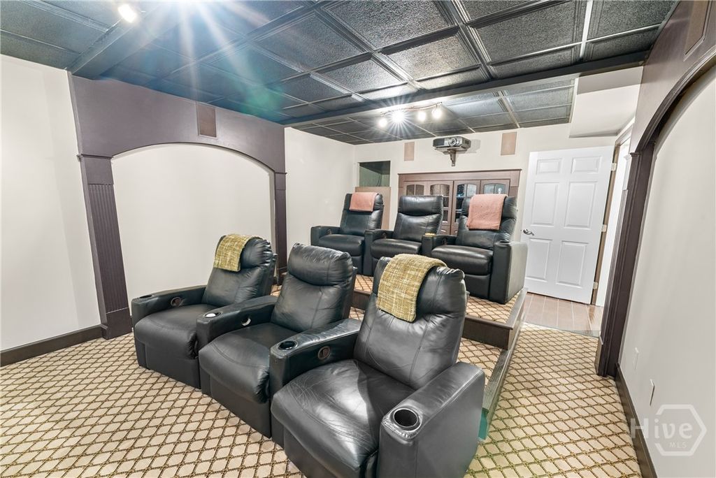 Image 30 of property listing at 2 Pine Lakes Point, Savannah, GA 31405