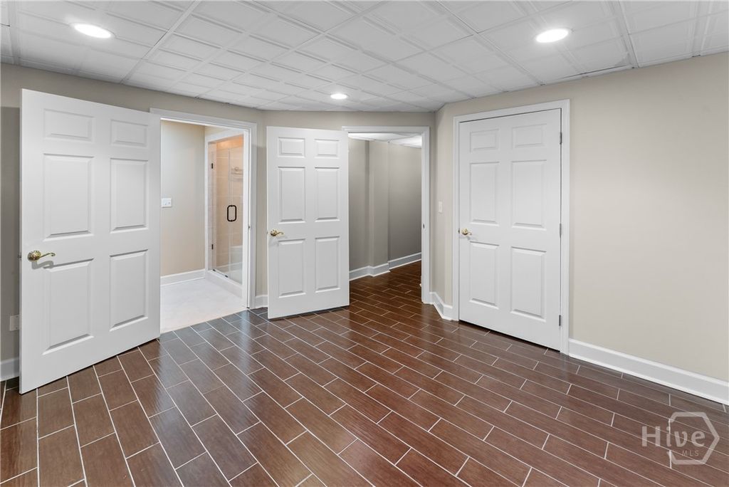 Image 36 of property listing at 2 Pine Lakes Point, Savannah, GA 31405