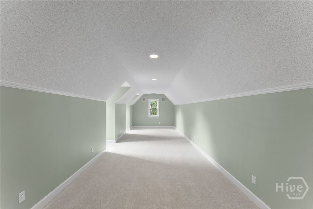 Image 46 of property listing at 2 Pine Lakes Point, Savannah, GA 31405