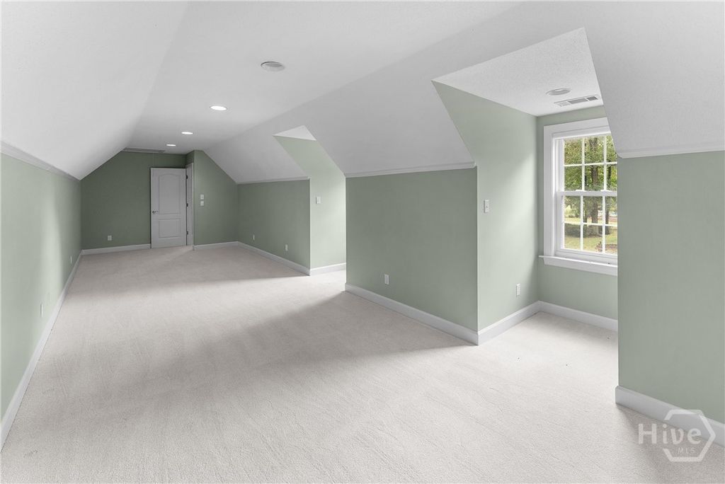 Image 47 of property listing at 2 Pine Lakes Point, Savannah, GA 31405