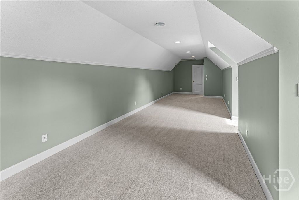 Image 48 of property listing at 2 Pine Lakes Point, Savannah, GA 31405